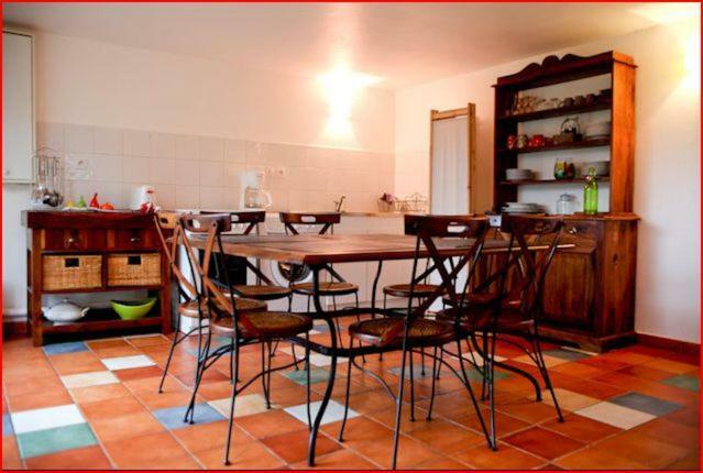 Villa Castel Maison-Table D'Hotes & Jardin-Refuge De Biodiversite Rillieux-la-Pape Bagian luar foto